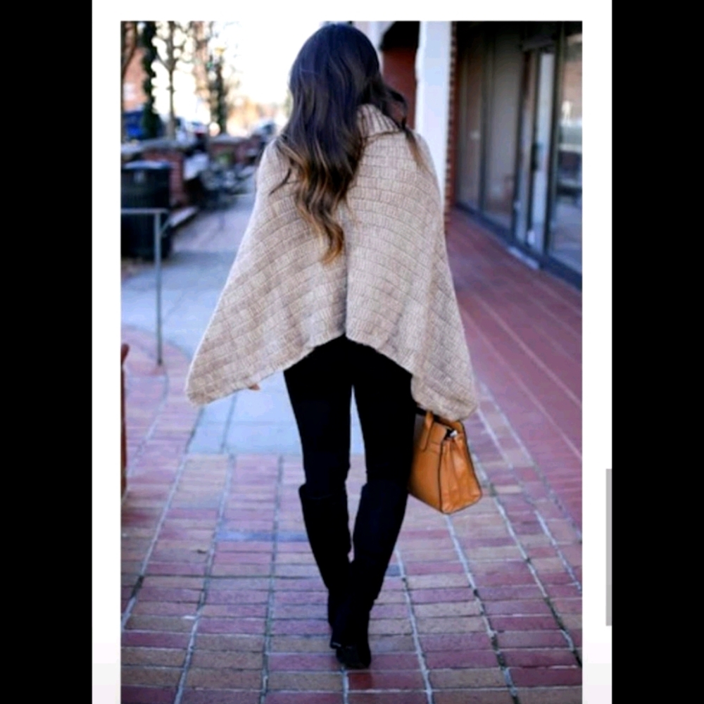 Chunky Knit Cape Shawl Sweater NWT